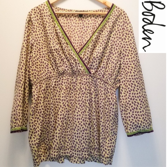 Boden Tops - BODEN Purple/Green Leaf Print Velvet Trim Tunic